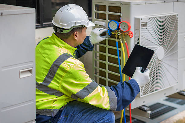 Professional Hvac Installation technician working in Parker, AZ